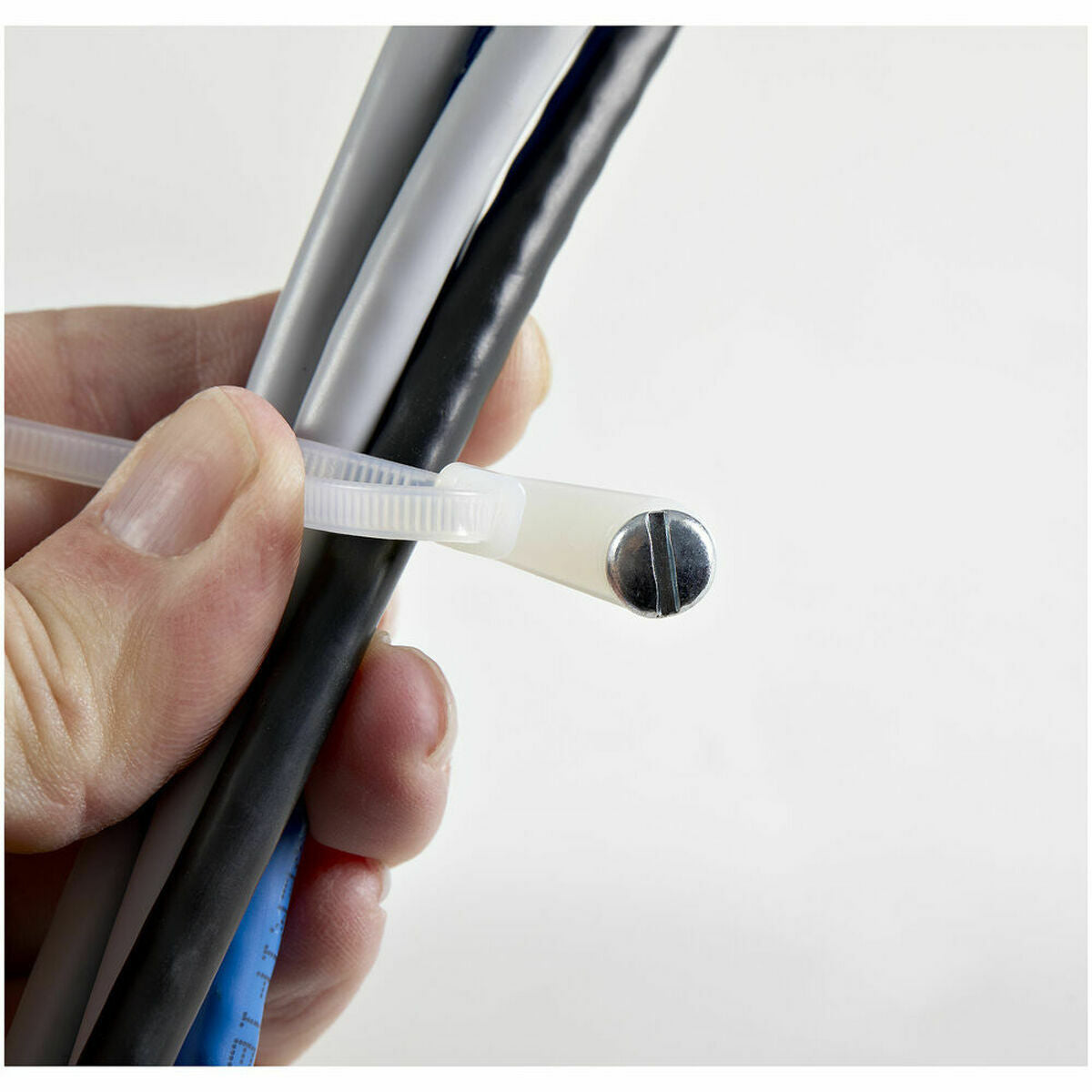 V5H2932E4DC5CCF3C2E60B636A1BB15C816R3883590P3