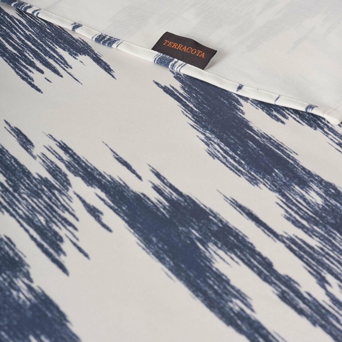 V5HBED185CCDA19F904F71405FF15227F0FR4839236P5