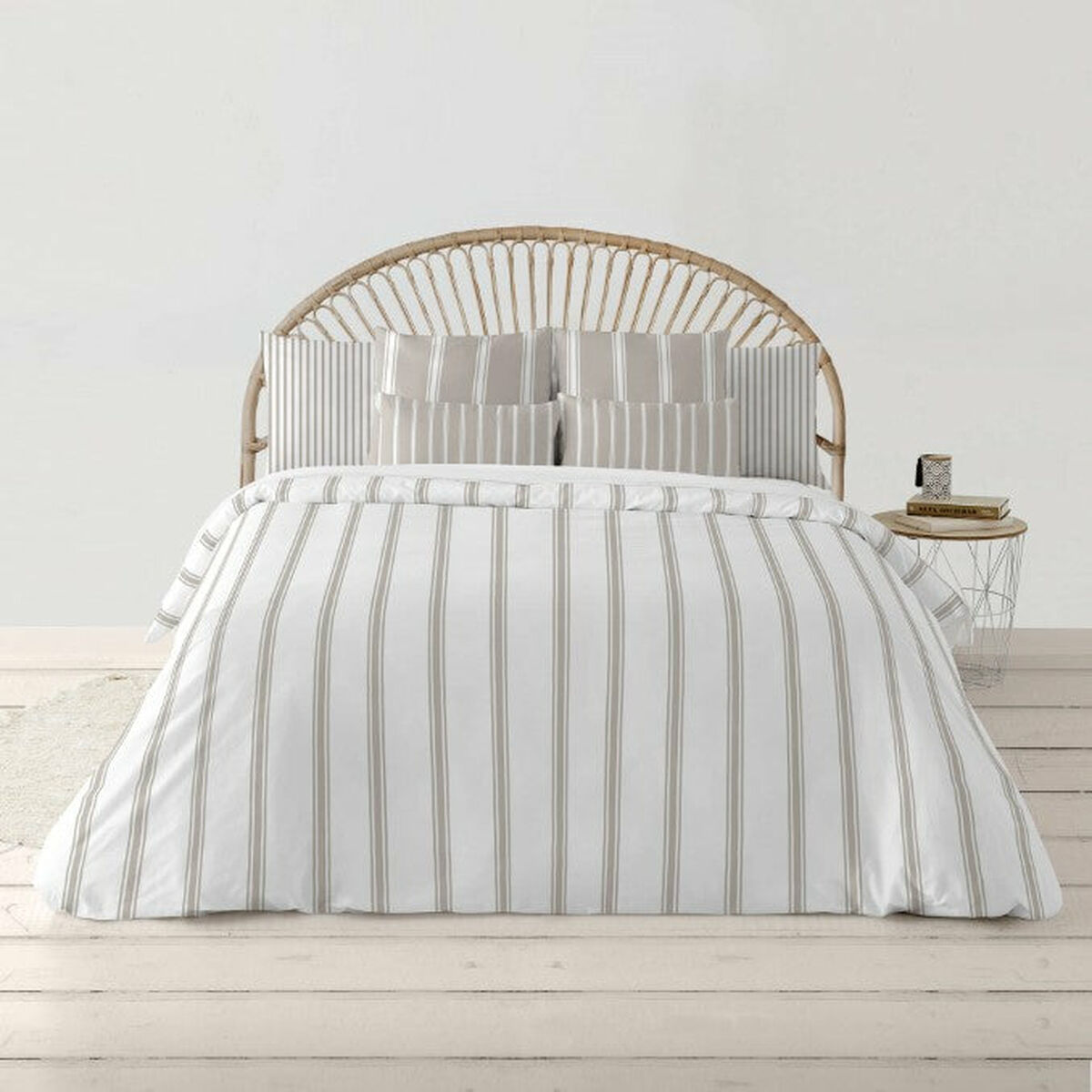 V4HA8806CCCC3DDEFB7DC510A1C4F46B85BR4318909P4